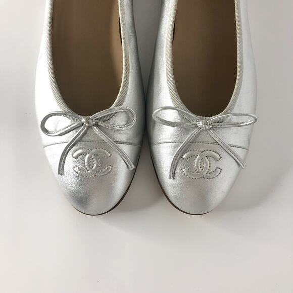 Chanel Interlocking CC Logo Silver Cap Toe Ballerina Flats 41 - Picture 3 of 10